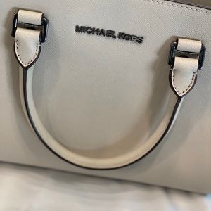 Medium size gray Michael Kors handbag